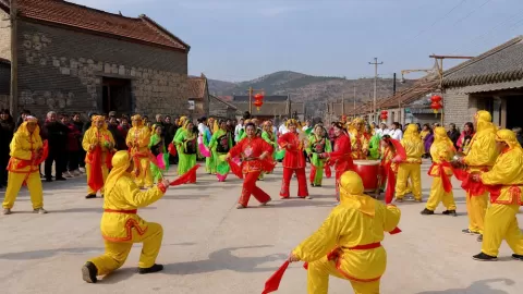 海阳大秧歌流传着什么说法，村民为何年年走“三进三出”（非遗手造）