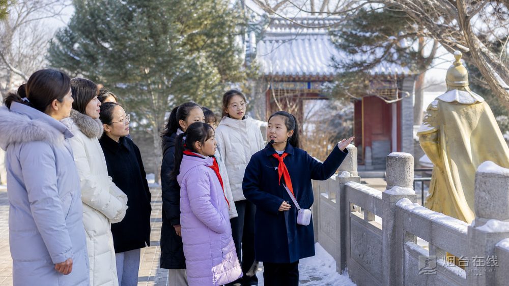 读，表达的报国心愿与眼前的海防历史彼此呼应