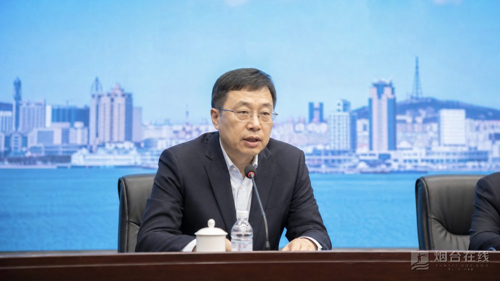 在烟台市的一场健康知识发布会上,市疾控中心党委委员王桂强介绍了秋冬季防控