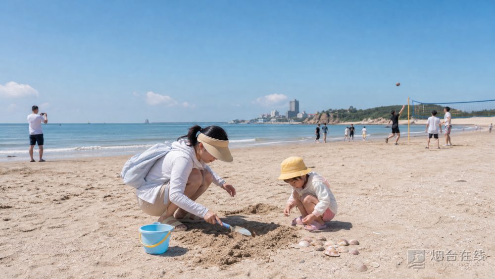 在市区,金海湾大酒店以东至旅游大世界广场以西的海岸线,向海一侧5