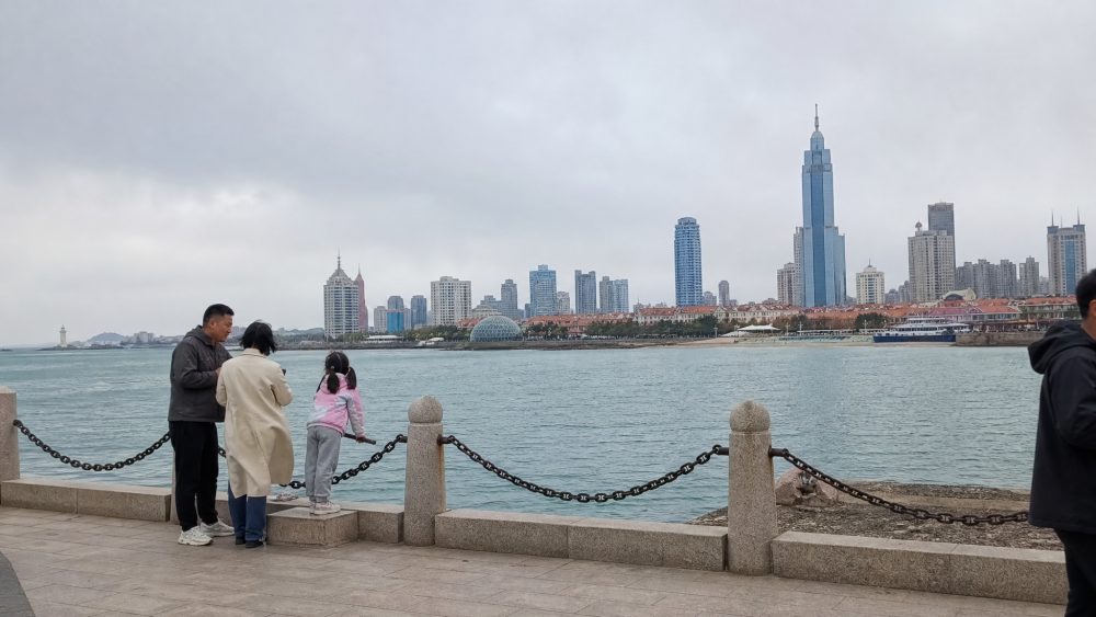 烟台随迁子女入学怎么跑？居住证成主要依据，租房家庭先把这些材料理顺